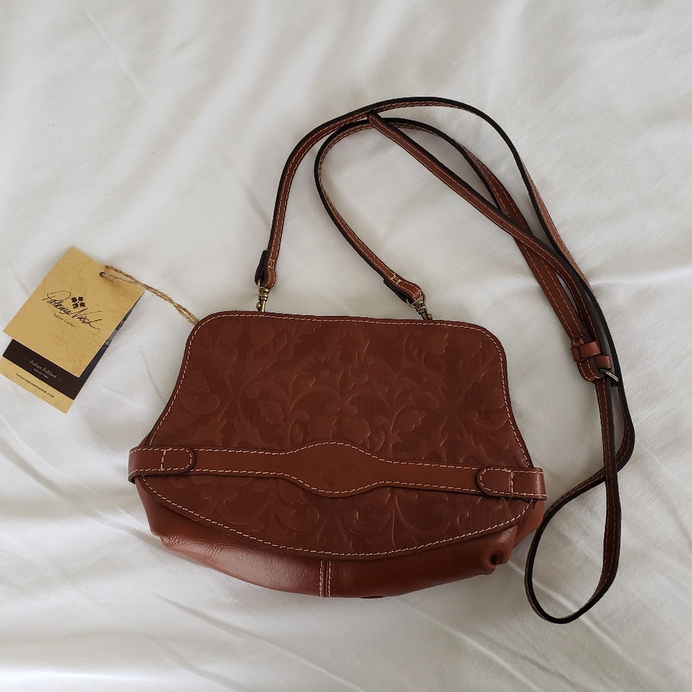 NWT Patricia Nash embossed Italian leather purse.